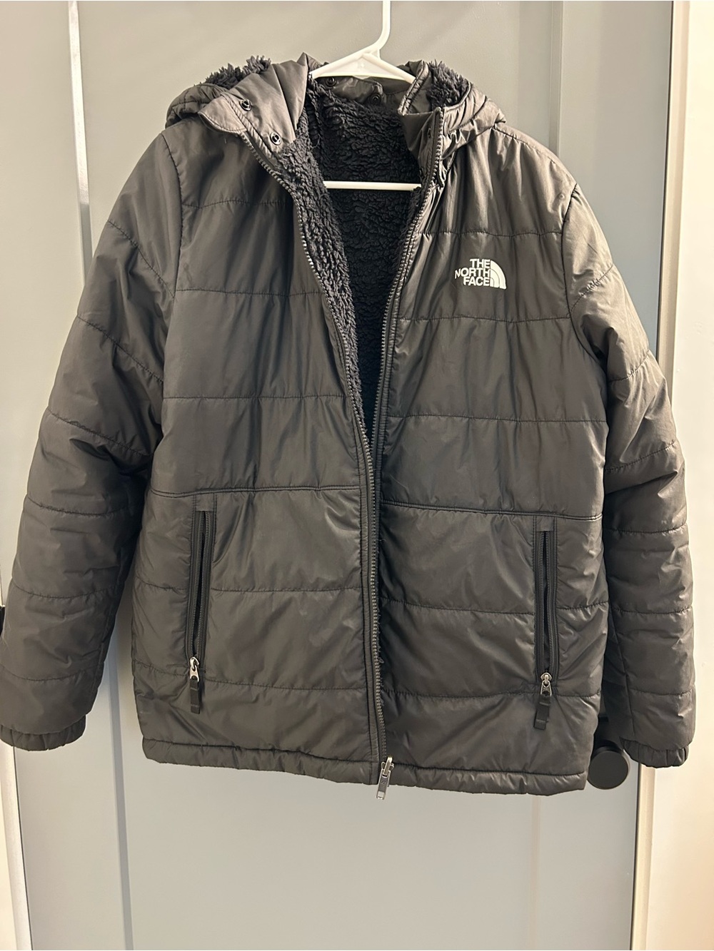 The North Face Kids Reversible Hooded Puffer Jacket - black